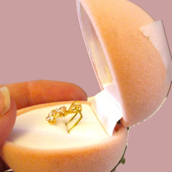 NWT 14Kt Vtg Gold Cubic Zirconic Pendant,pink flower shaped - Picture 2 of 6